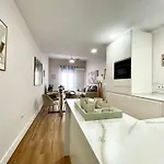 Appartement House In Garden 3